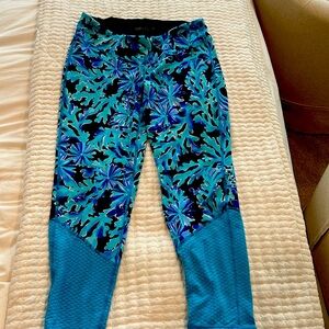 Lilly Pulitzer In Too Deep Luxletic Weekender midi legging